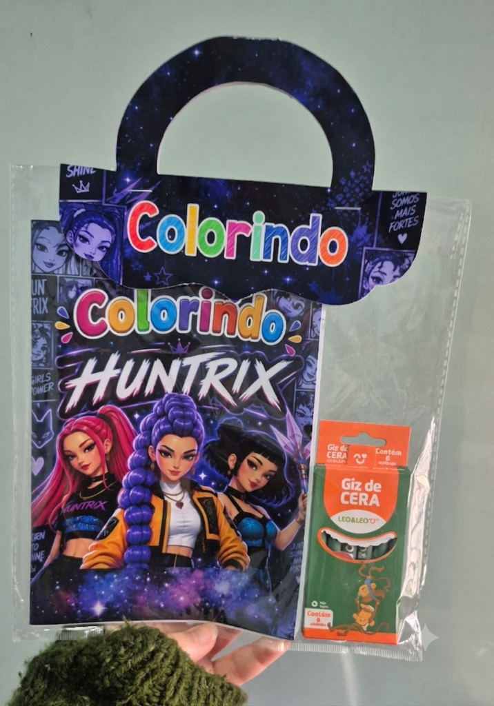kit Colorindo temático de sua escolha + Giz de Cera